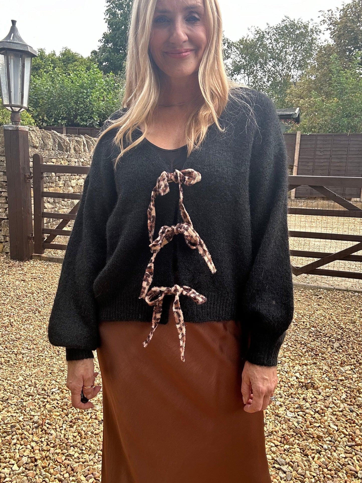 Cardigan With leopard Bows