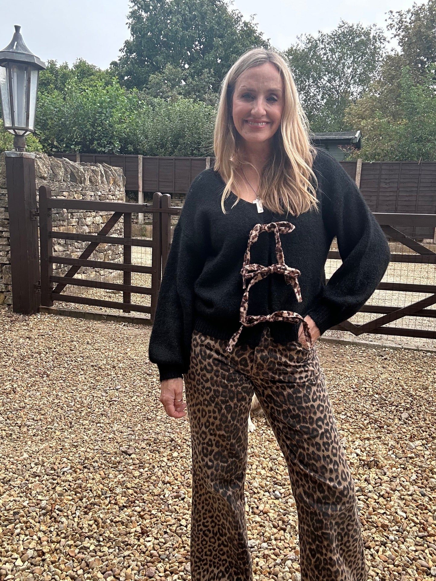 Cardigan With leopard Bows